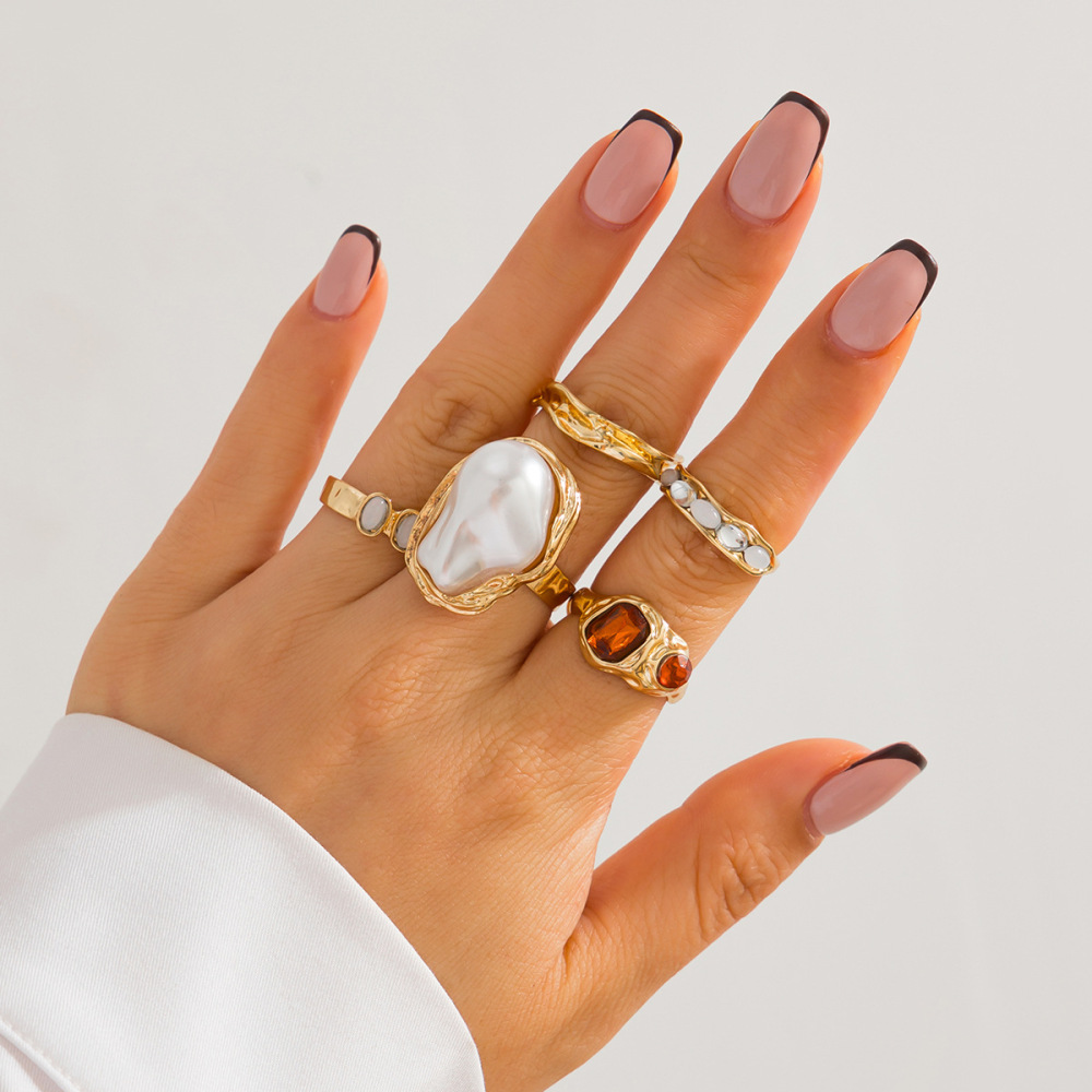 5-piece irregularly inlaid imitation pearl alloy ring set