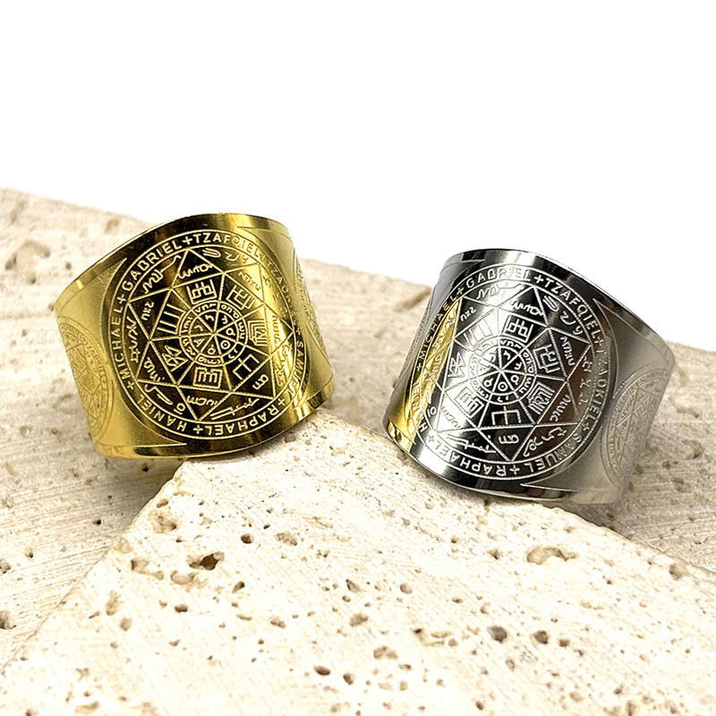 MYK3040-Seven-pointed star stainless steel men's ring, a trendy ring accessory.