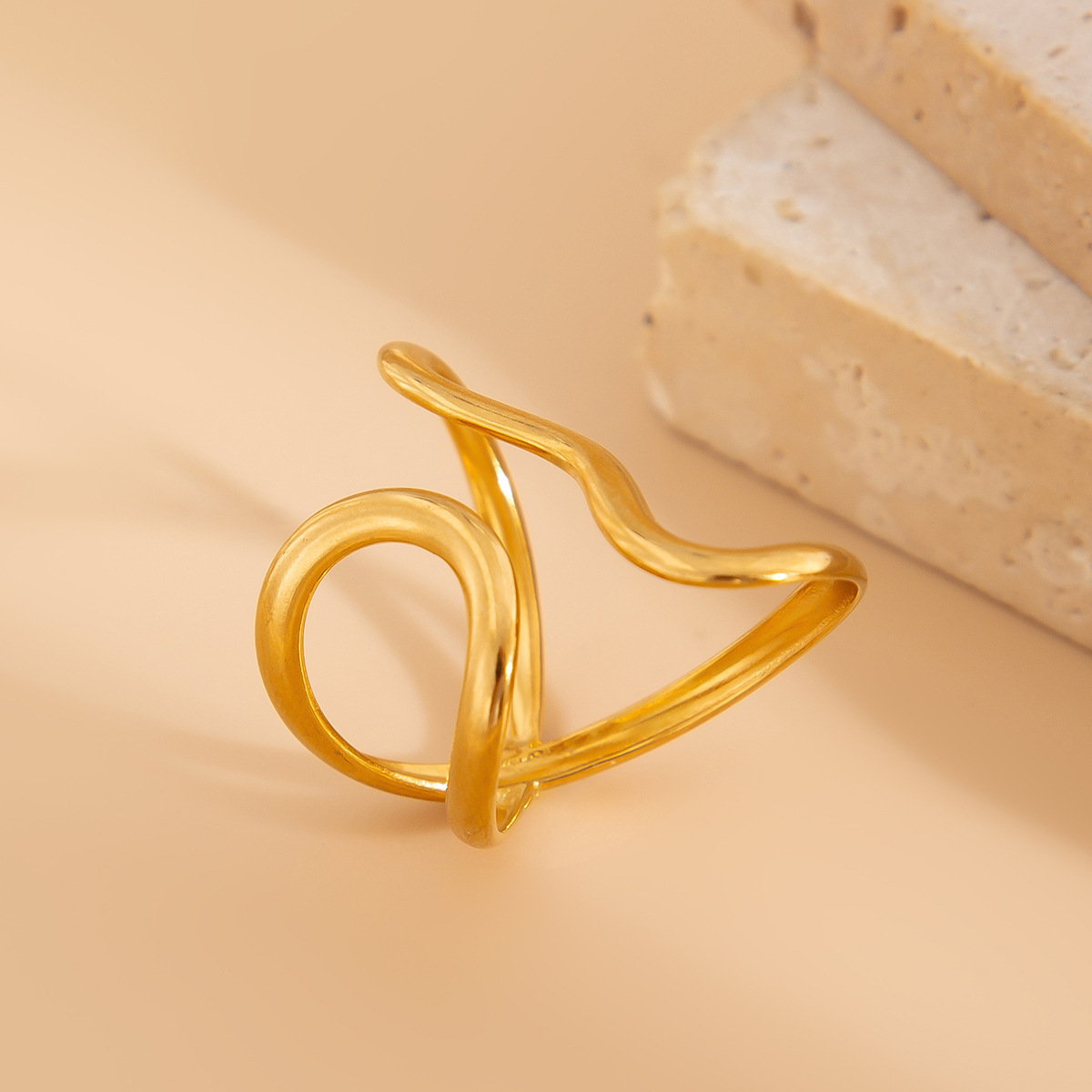 Simple irregular smooth alloy ring