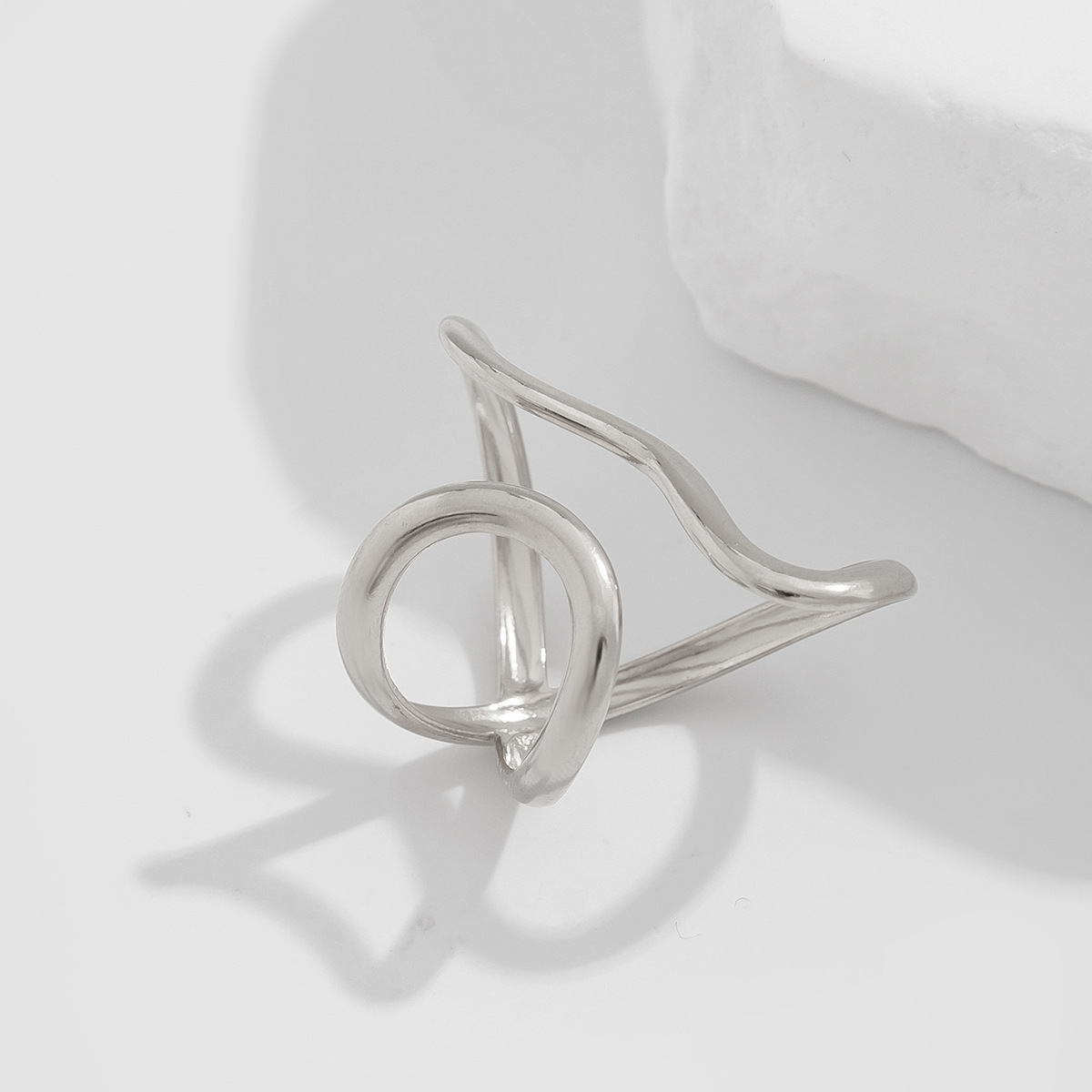 Simple irregular smooth alloy ring
