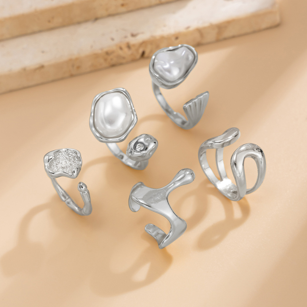 Premium Light-Sensitive Waterdrop Hug Alloy Ring Set (5 Pieces)