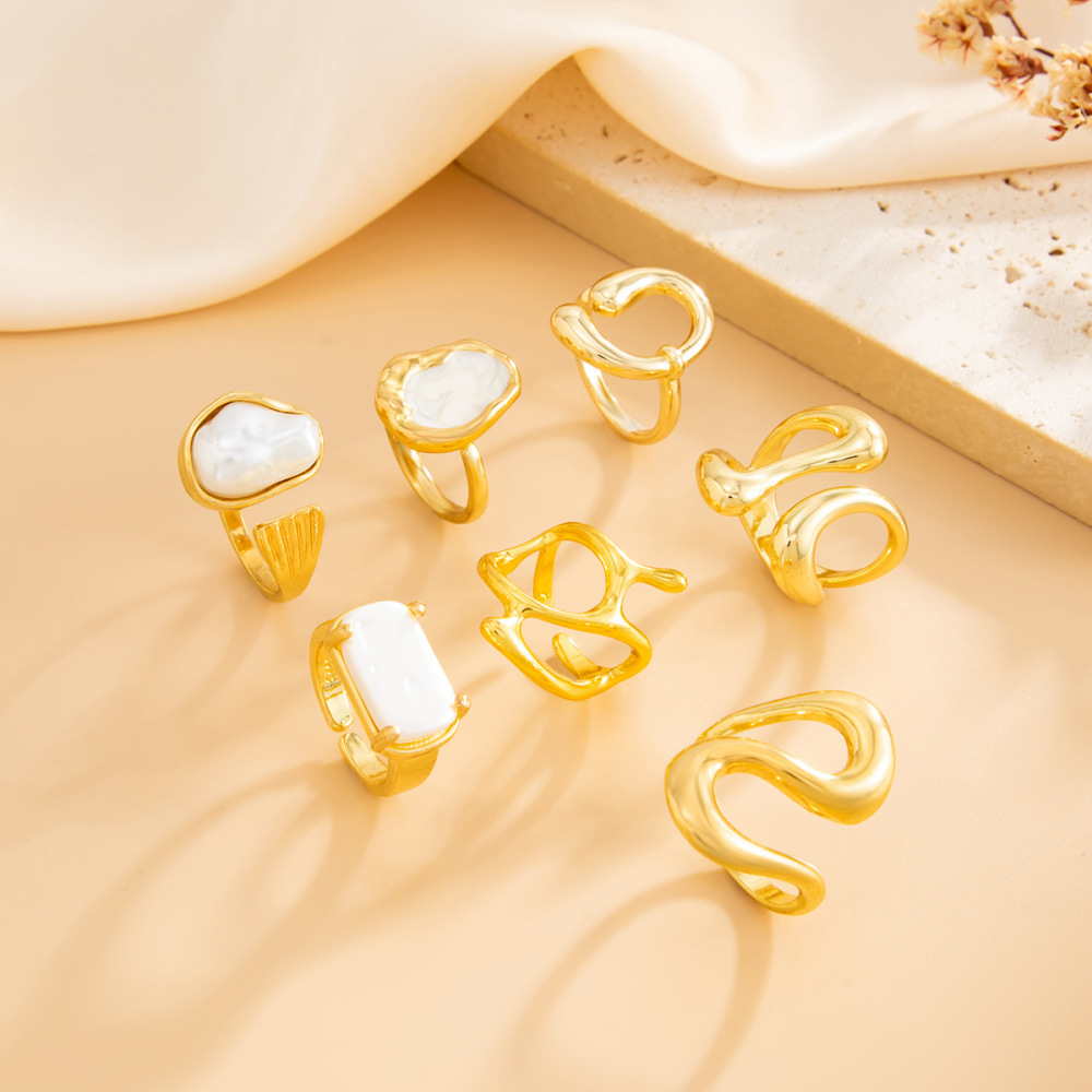 Baroque-style irregular pearl open alloy ring set (7 pieces)