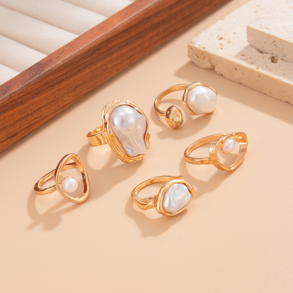 Baroque-style imitation pearl open alloy ring set (5 pieces)