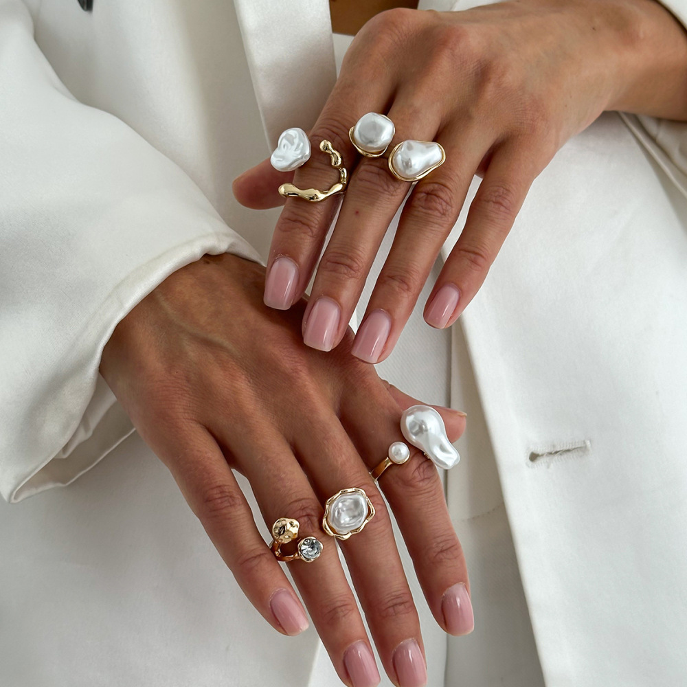 Baroque-style imitation pearl open alloy ring set (4 pieces)