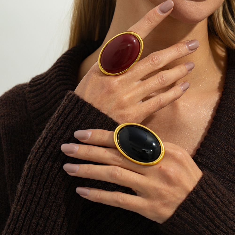 Maillard-style resin gemstone alloy ring