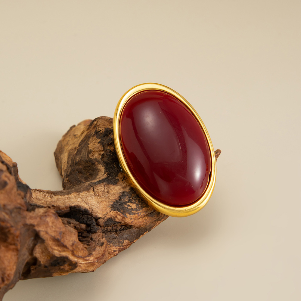 Maillard-style resin gemstone alloy ring