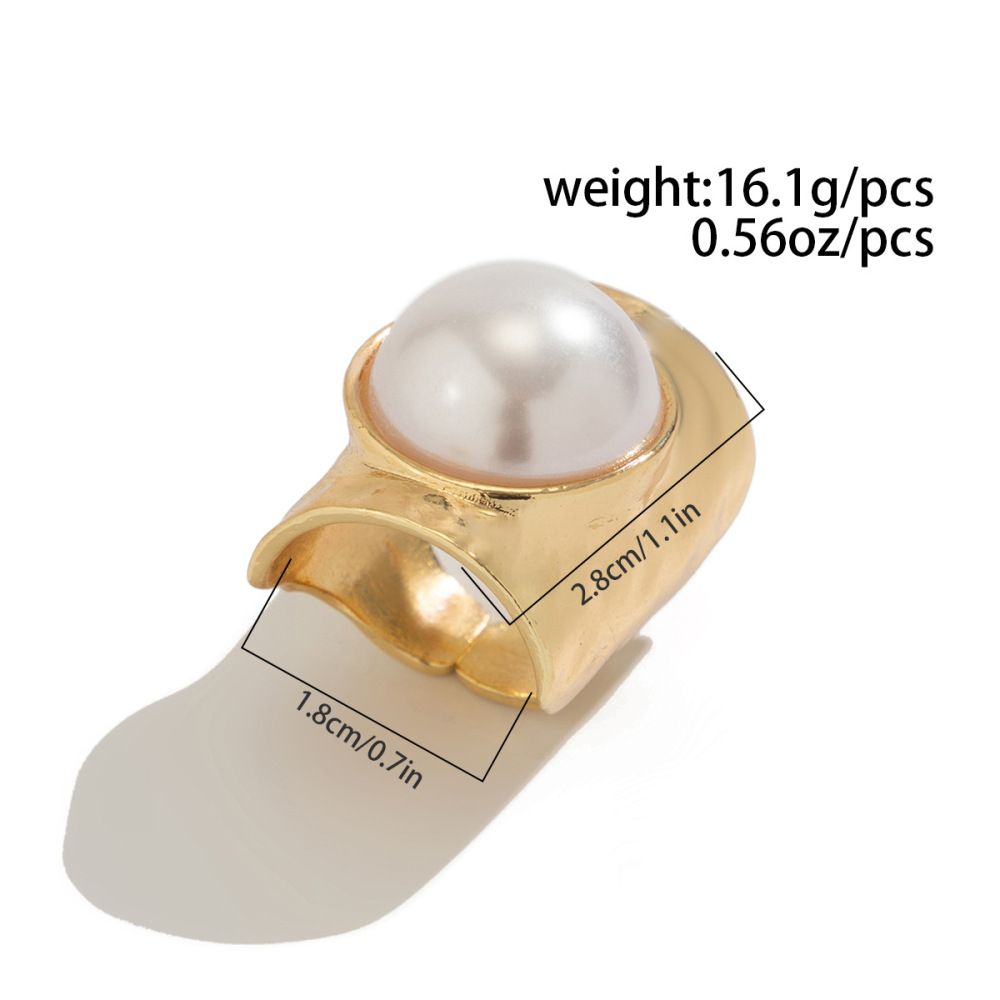 Exaggerated wide alloy ring with faux pearl inlay
