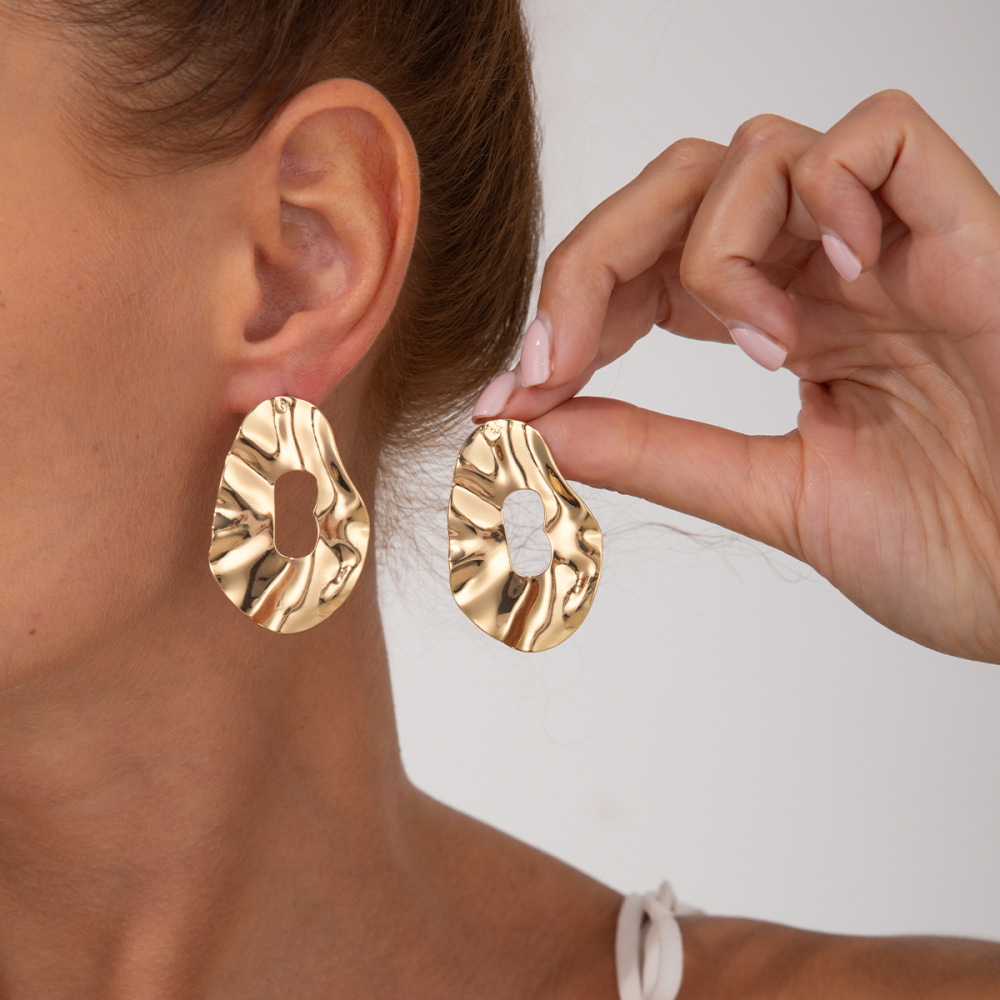 Stylish metallic pleated alloy earrings