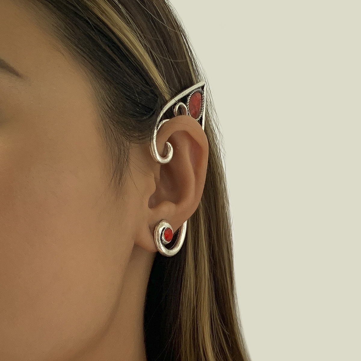 Irregularly shaped elf-shaped ear flaps with alloy ear hooks (single ear)