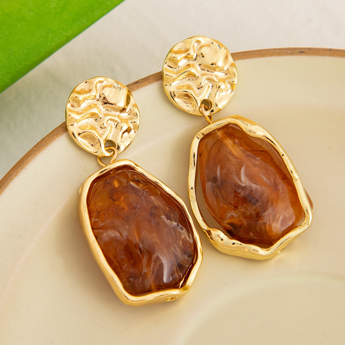 Luxurious Geometric Resin Alloy Earrings with a Touch of Luxury