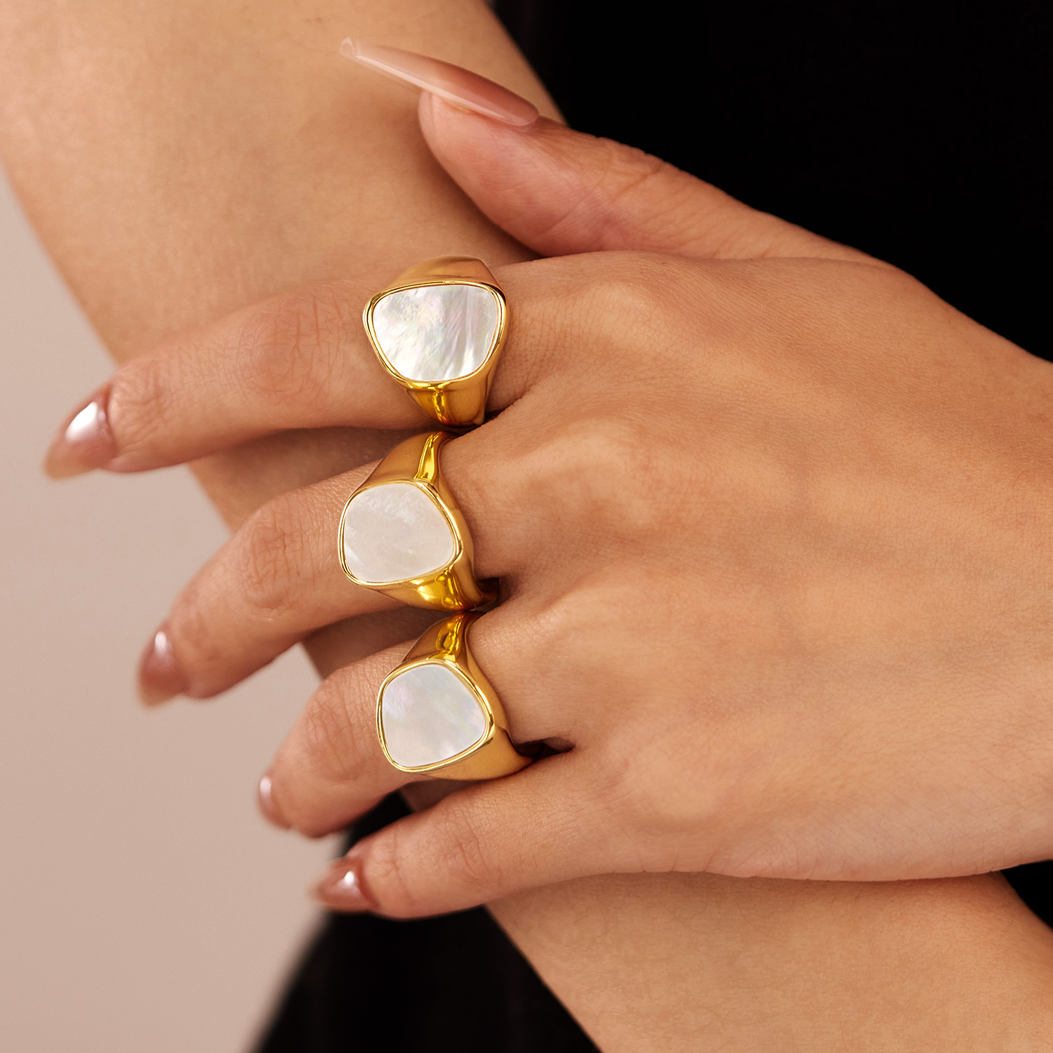 MYK3274-Stainless steel shell ring with unique design and elegant style