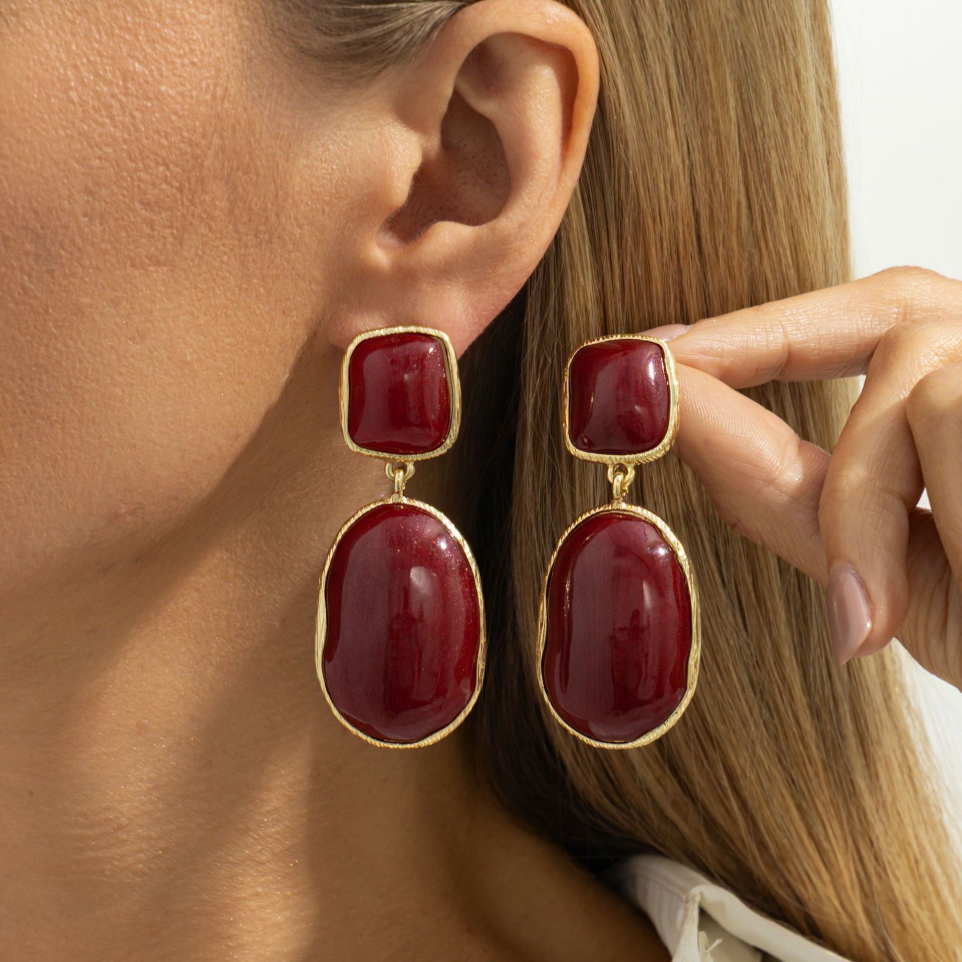 Minimalist style resin and gemstone inlaid alloy earrings