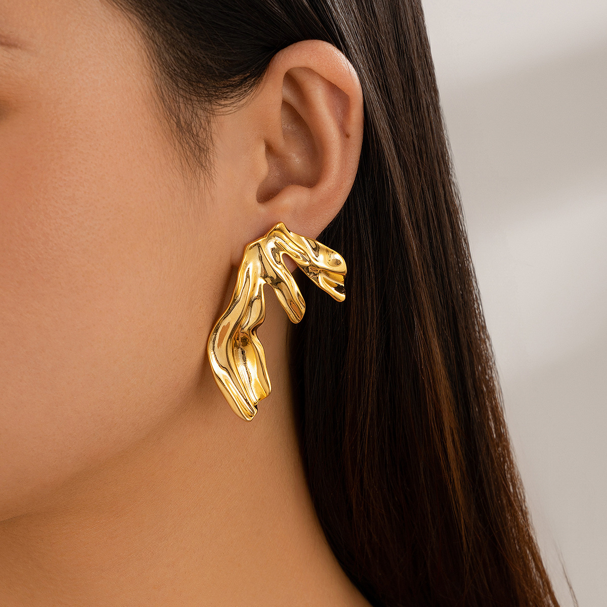 Exaggerated Metallic Ginkgo Leaf Alloy Earrings