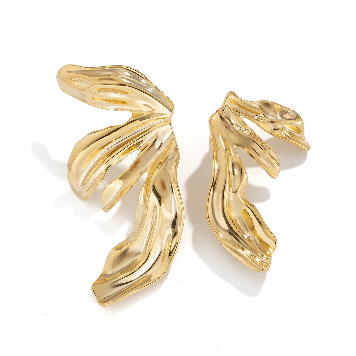 Exaggerated Metallic Ginkgo Leaf Alloy Earrings