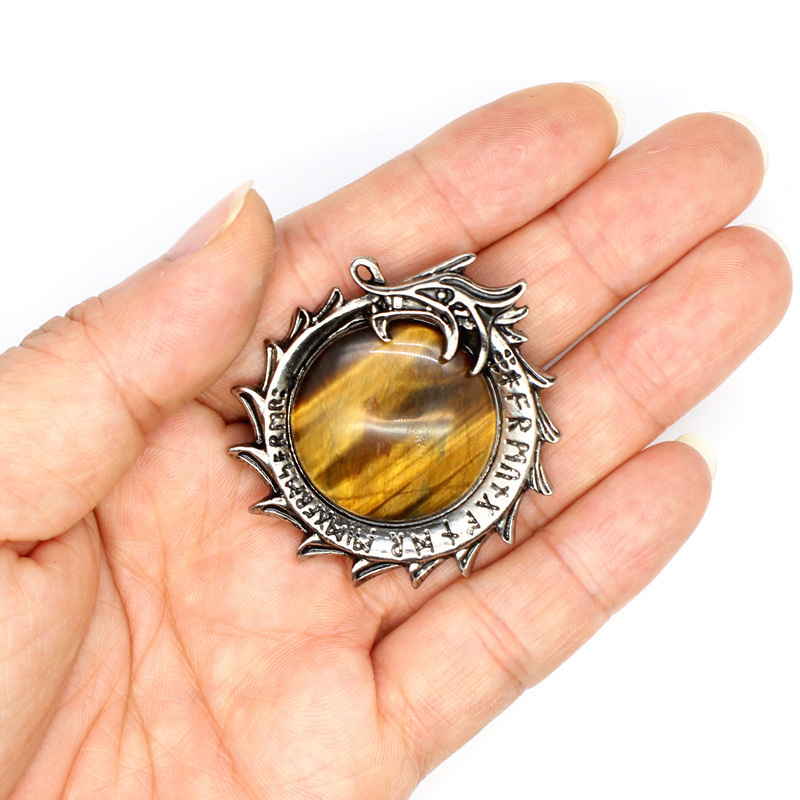 MYK4335-Dragon-shaped crystal pendant