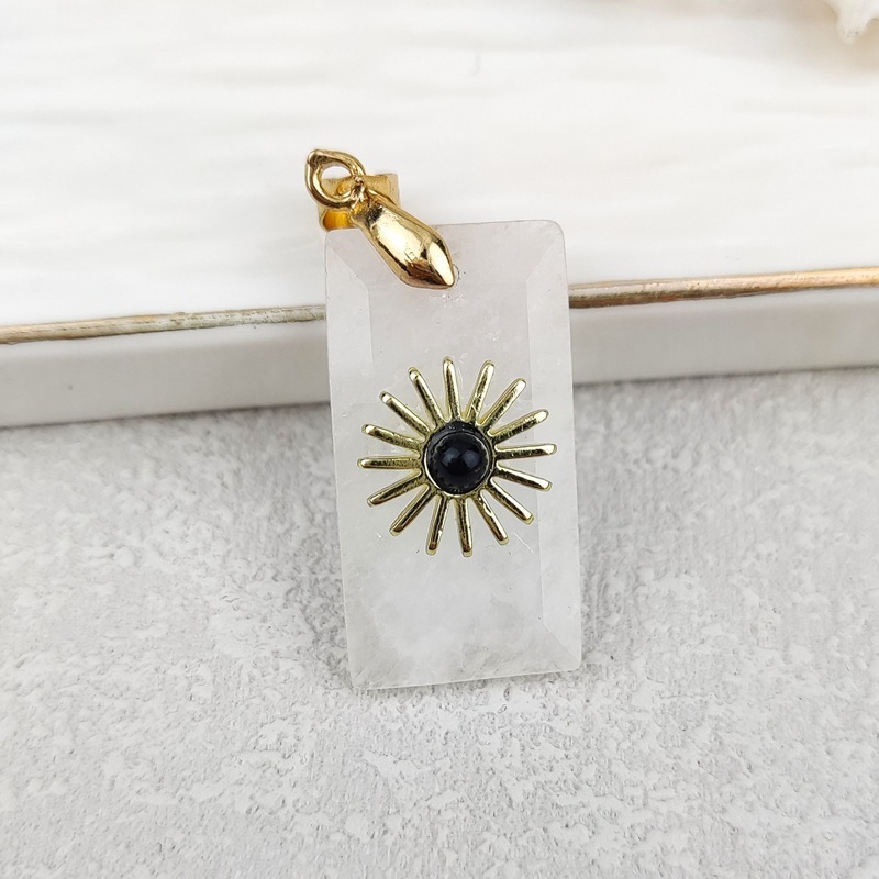 MYK4326-Peace Amulet natural crystal pendant