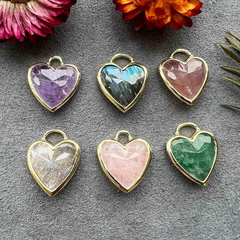 MYK4327-Natural crystal heart-shaped pendant