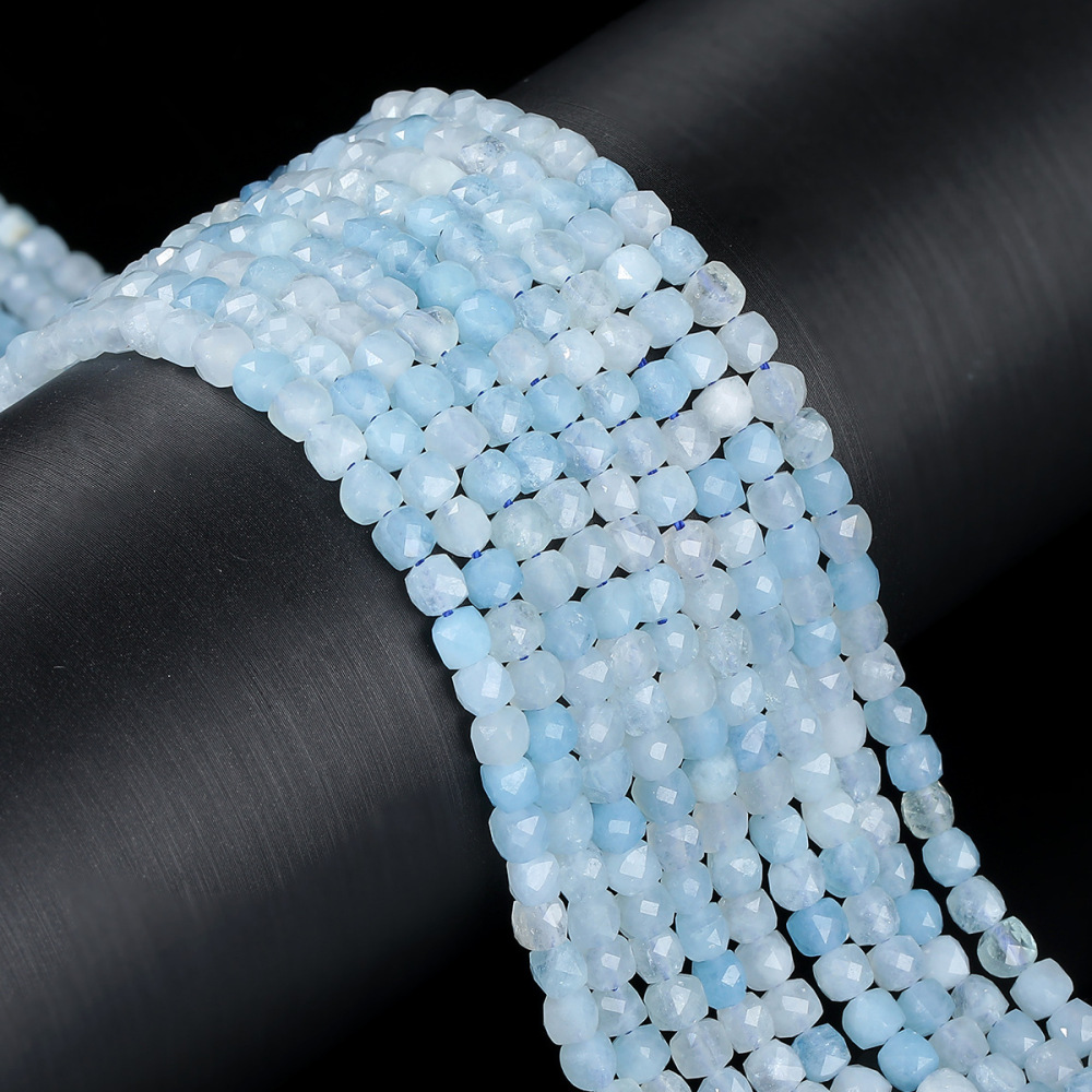 MYK4473-Natural Aquamarine Sugar Cube Beads