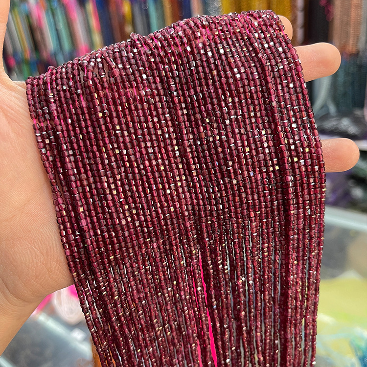MYK4590-2mm AAA Garnet Square Faceted Bead