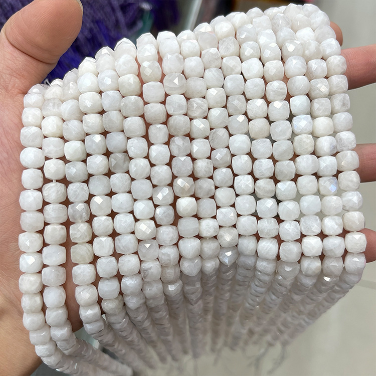 MYK5073-Natural Moonstone/Square-cut Beads