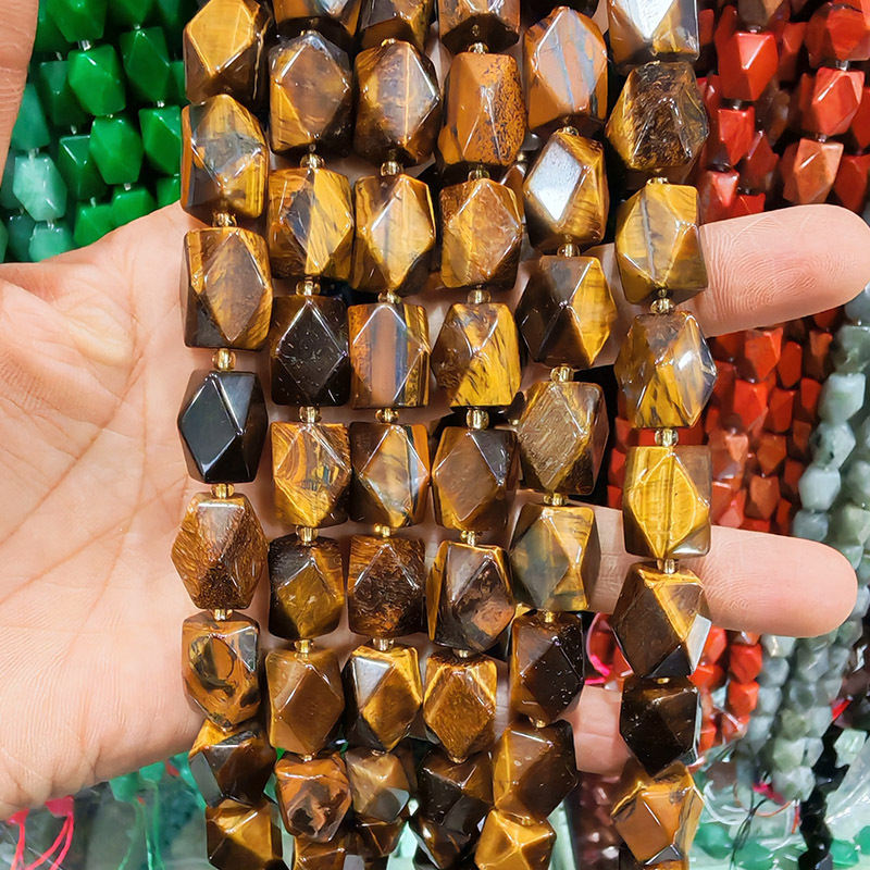 MYA3238--Natural tiger's eye octagonal cut beads