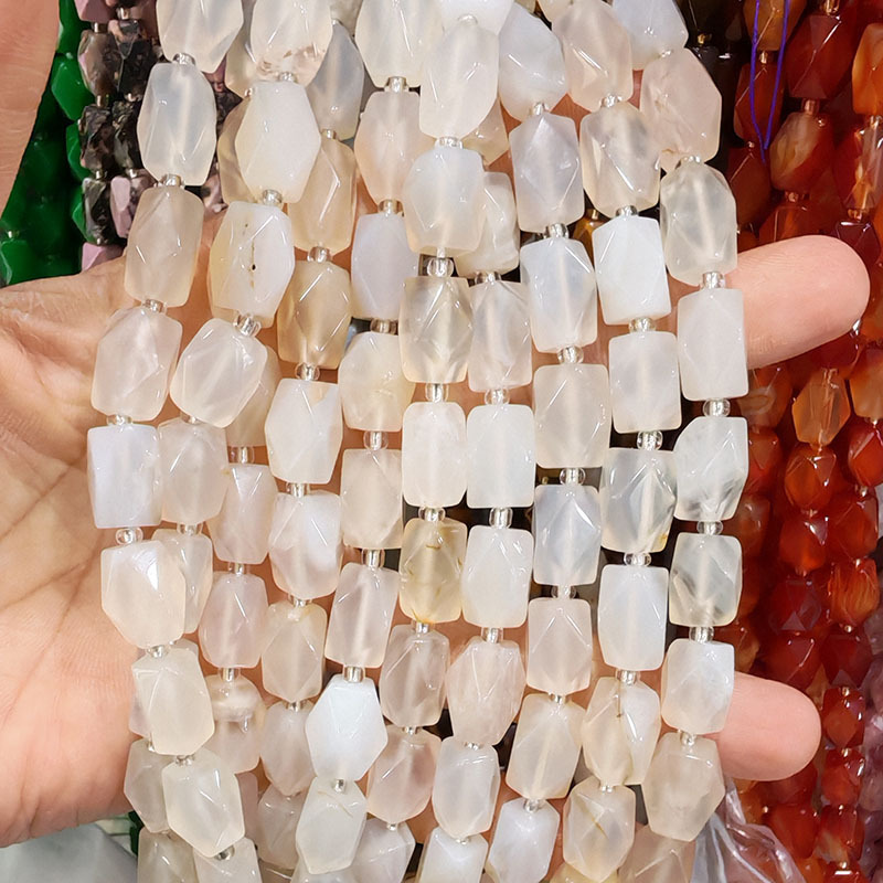 MYA3244--8*12mm Natural white agate octagonal cut beads