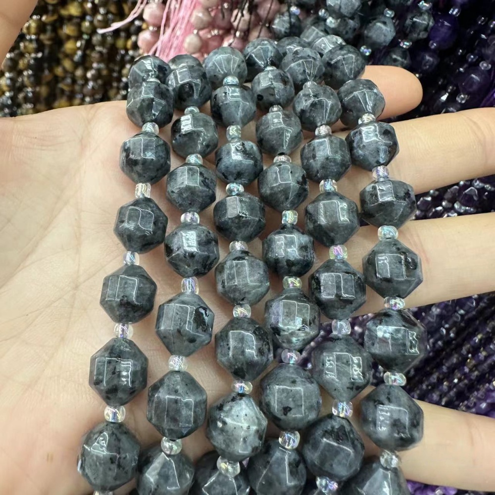 MYA3303--6-10mm Natural Black Labradorite Faceted Lantern Beads
