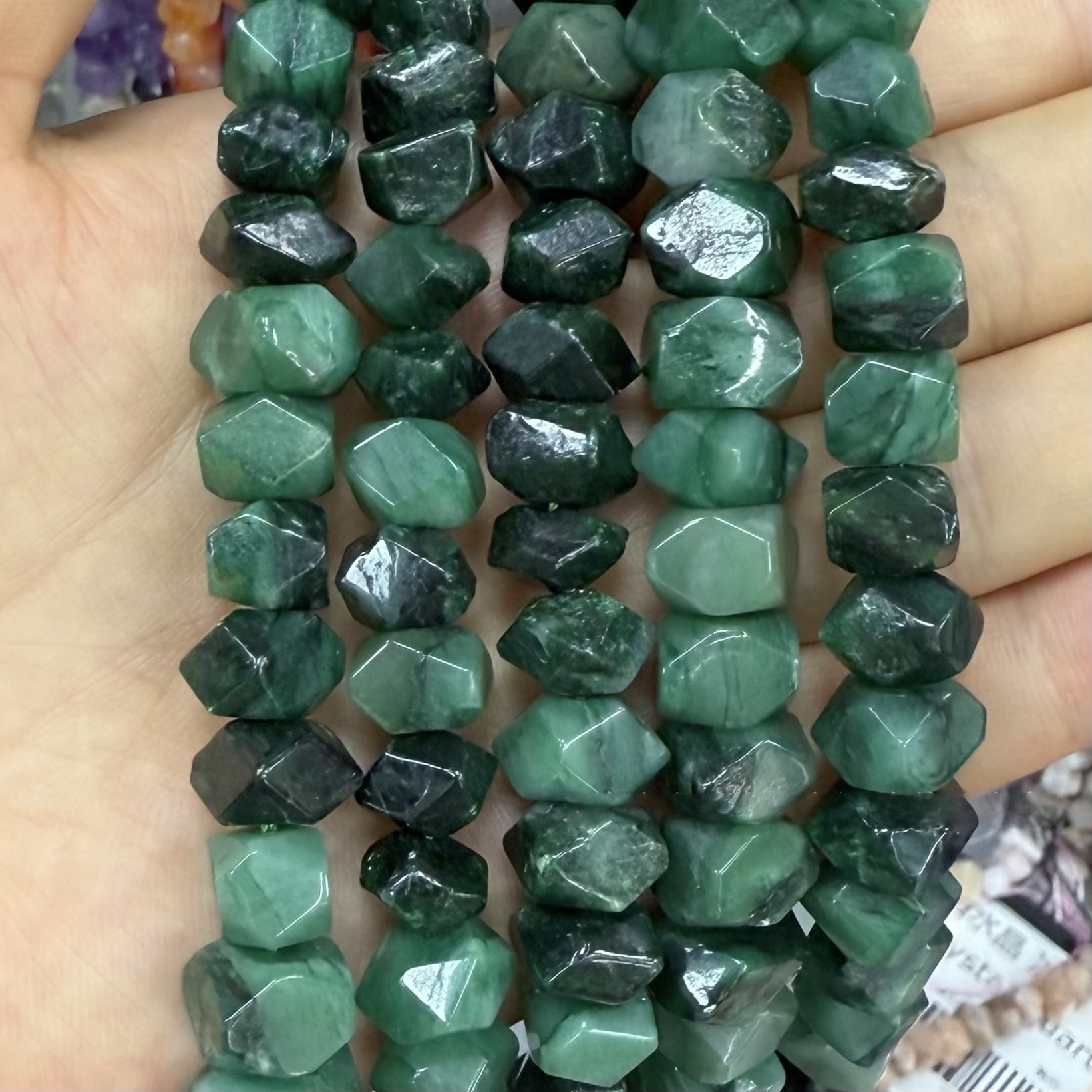 MYA3515--6*11mm Natural Green Mica Strike Corner Irregular Loose Beads