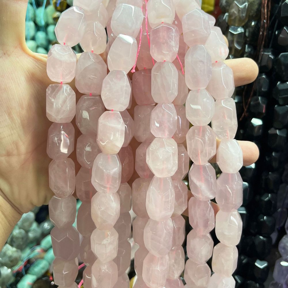 MYA3532--15x25mm Natural Rose Quartz Rough Stone, Faceted Irregular Shape Beads