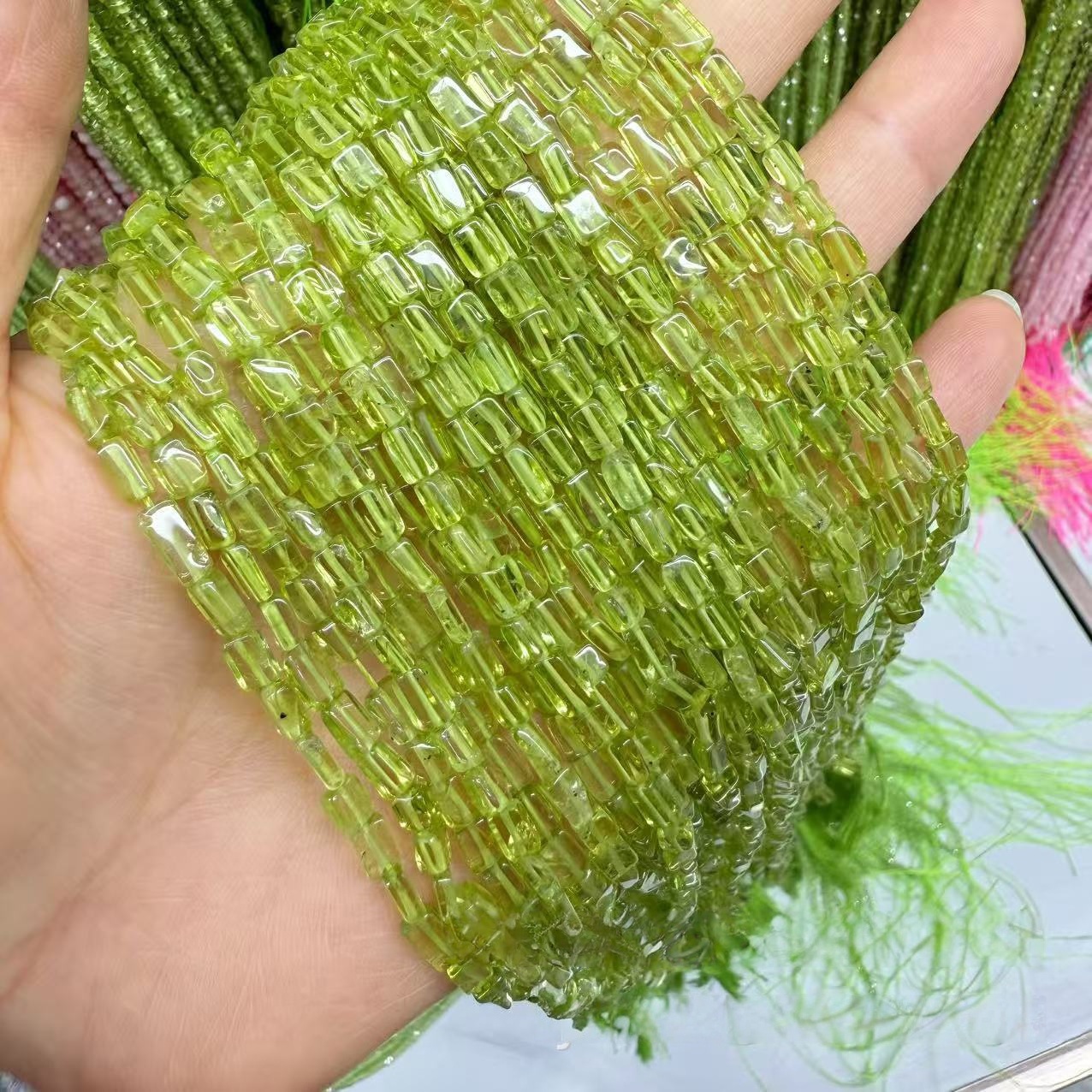 MYA4302--4x6mm Natural Peridot Irregular Rectangular Beads