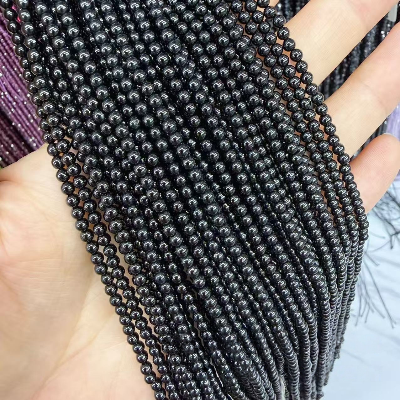 MYA4325--2-4mm Natural Black Spinel Round Beads
