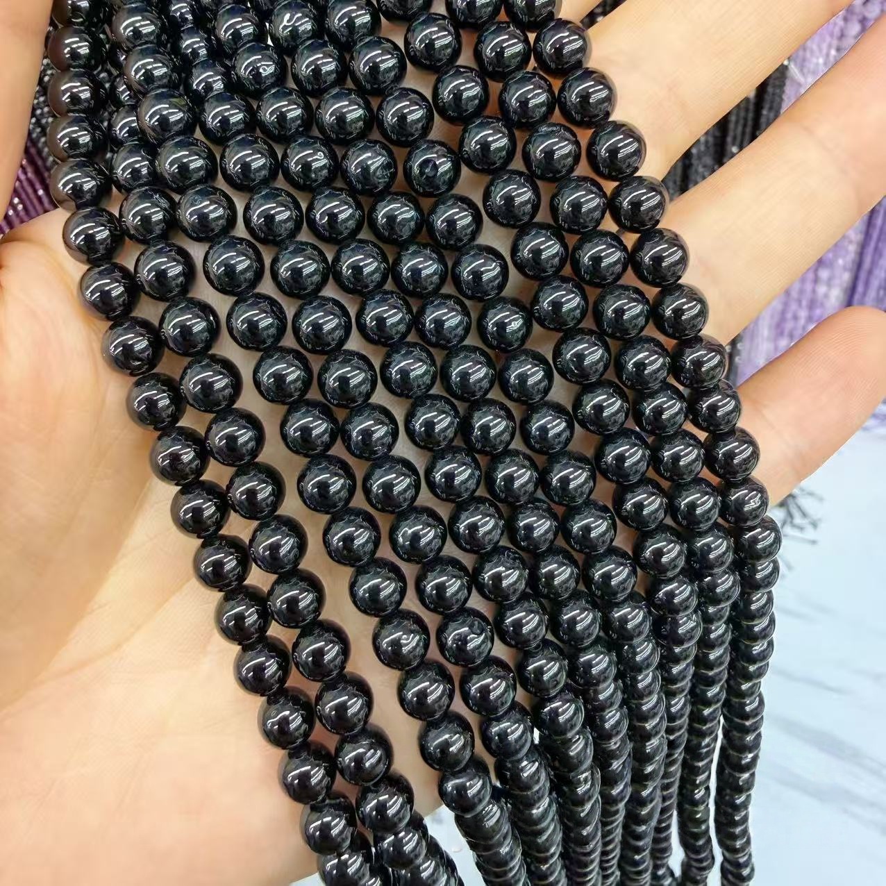 MYA4325--2-4mm Natural Black Spinel Round Beads