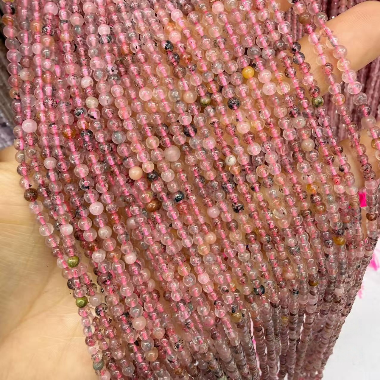 MYA4418--2-3mm Natural Strawberry Quartz Round Beads
