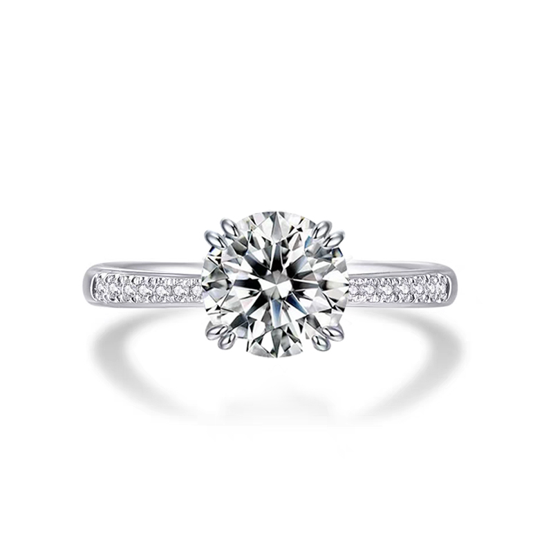 Brilliant four-prong diamond ring