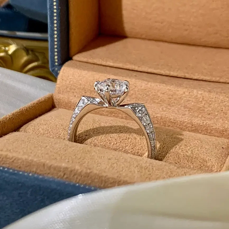 18K Gold Halo Lab Diamond Ring
