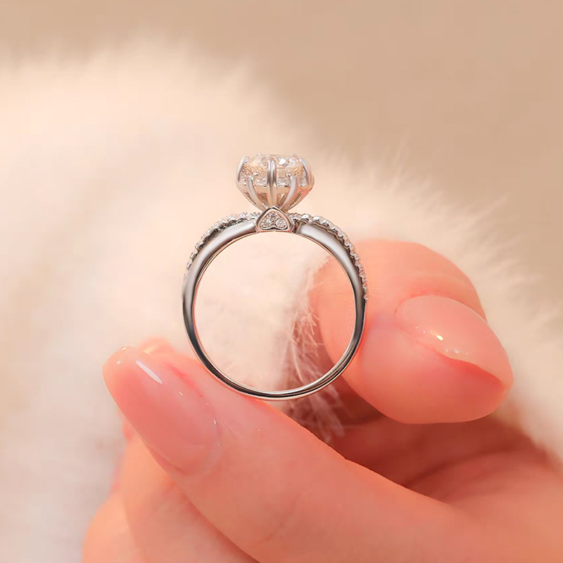 18K Gold Halo Lab Diamond Ring