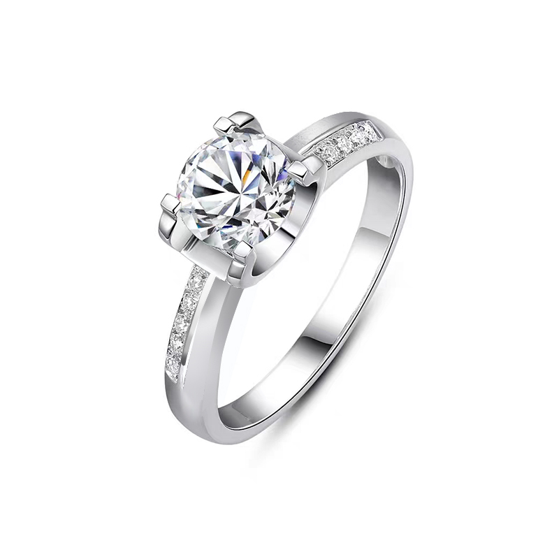 Vine-patterned bullhead diamond ring