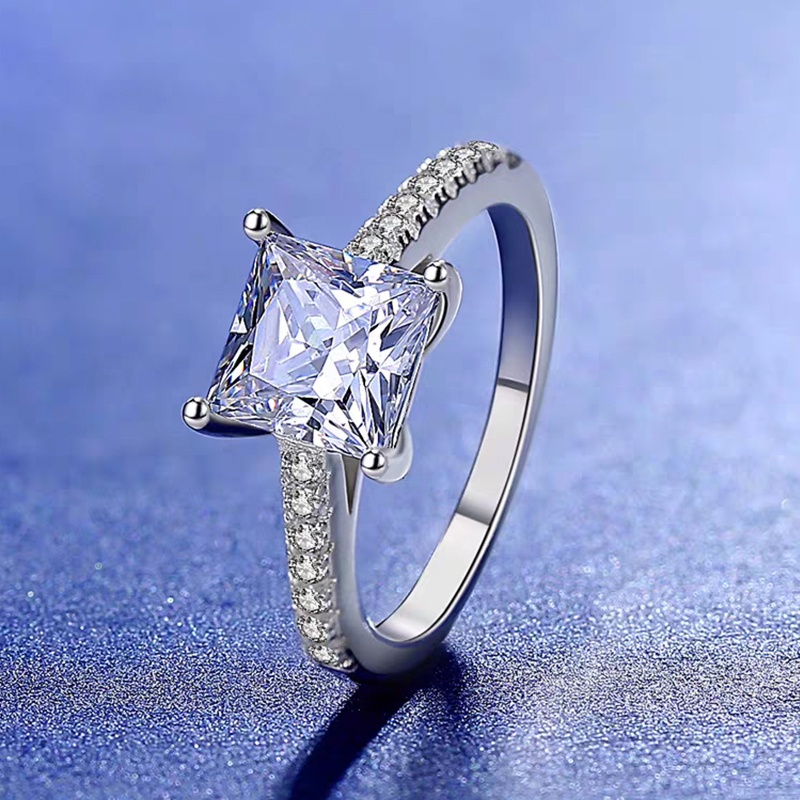 Princess-cut Lab Diamond Ring