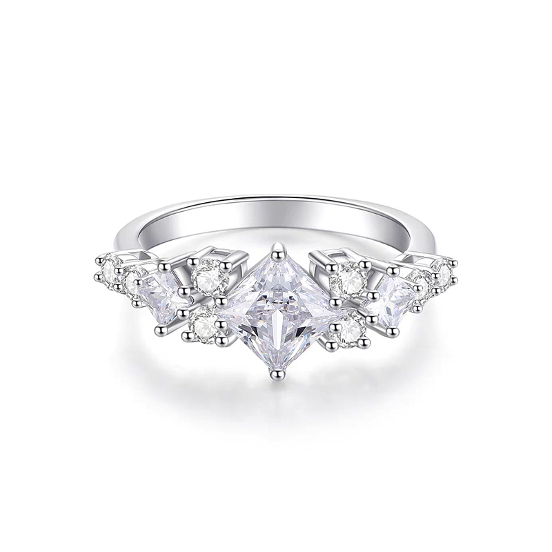 18K Gold Lab Grown Diamond Ring