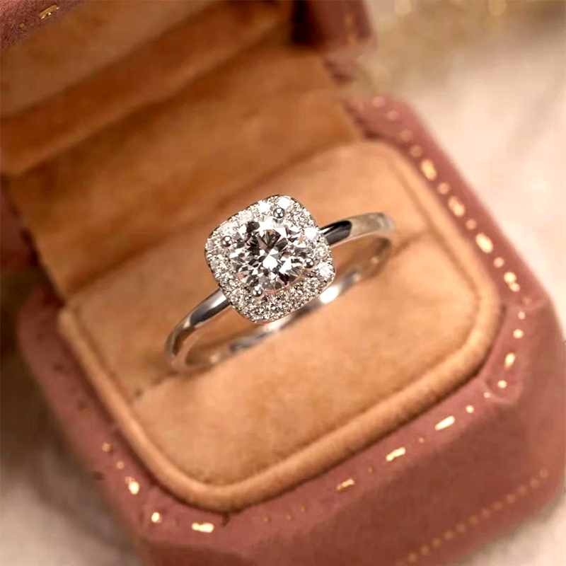 18K Gold Lab-Grown Diamond Ring