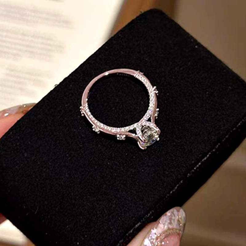 lab-grown diamond ring in 18K white gold