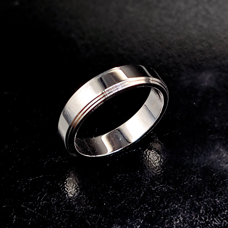 Men's halo diamongd ring