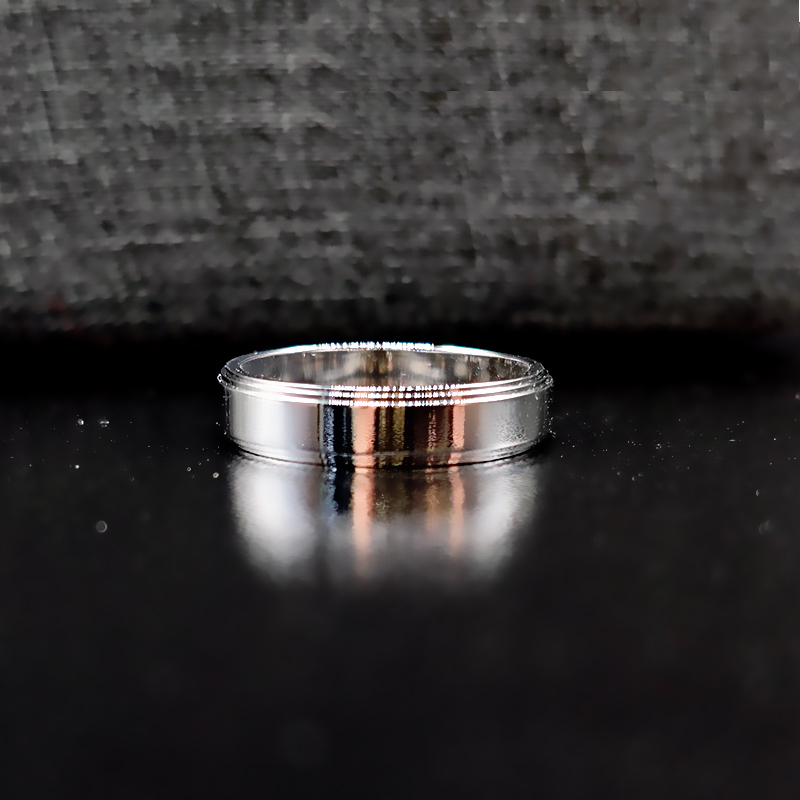 Men's halo diamongd ring