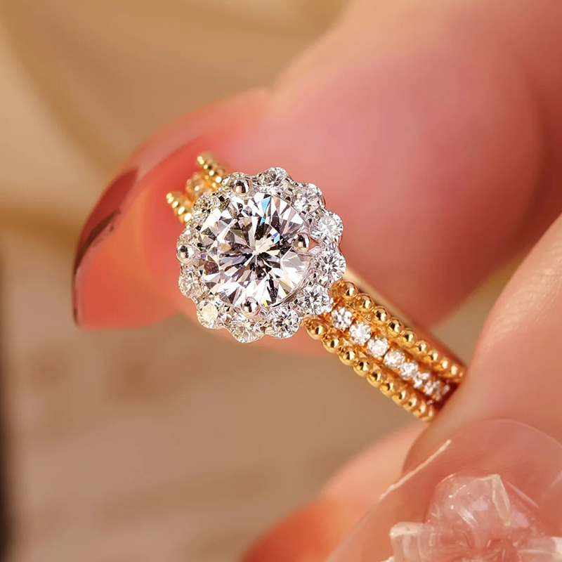 Bud-Inspired Lab-Grown Diamond Ring