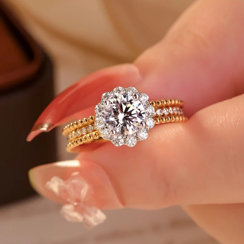 Bud-Inspired Lab-Grown Diamond Ring