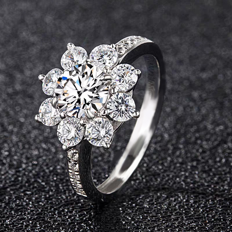 Sunflower-Inspired Lab-Grown Diamond Ring