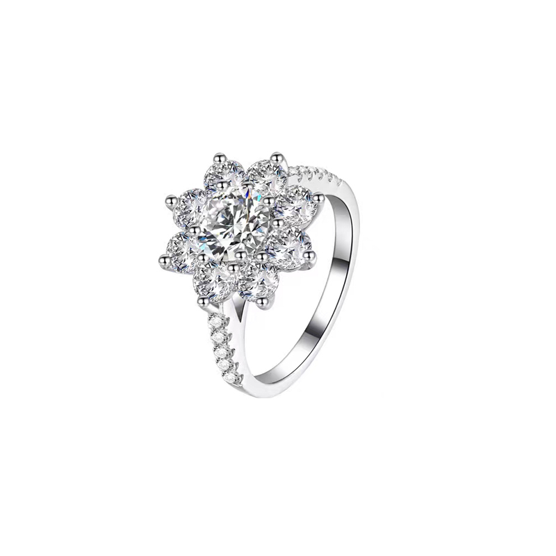 Sunflower-Inspired Lab-Grown Diamond Ring