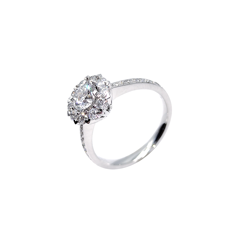 Starry Galaxy-Inspired Sparkling Diamond Ring