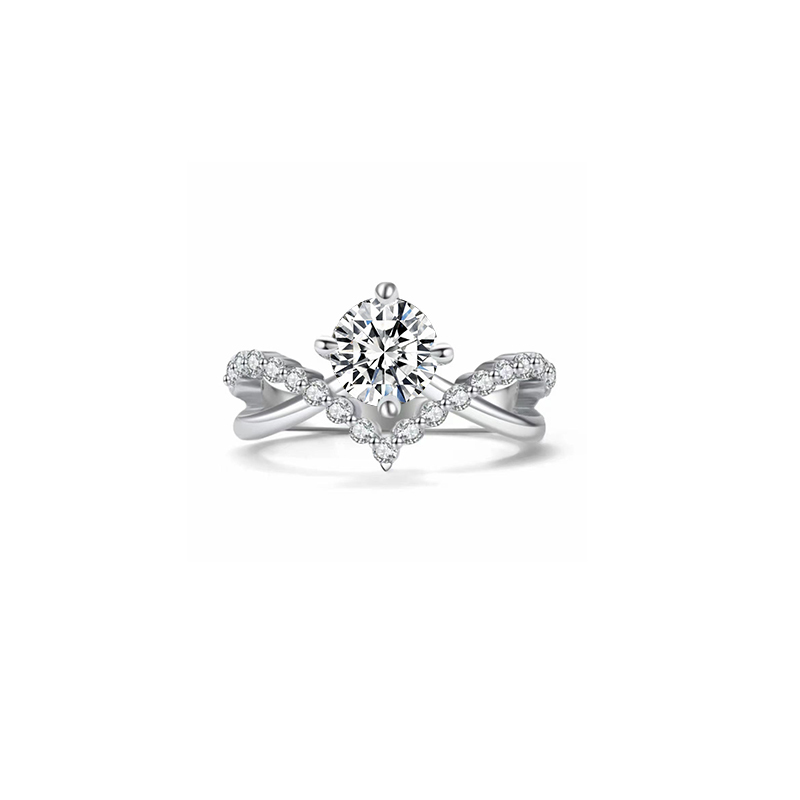 Tiara-Inspired Lab-Grown Diamond Ring