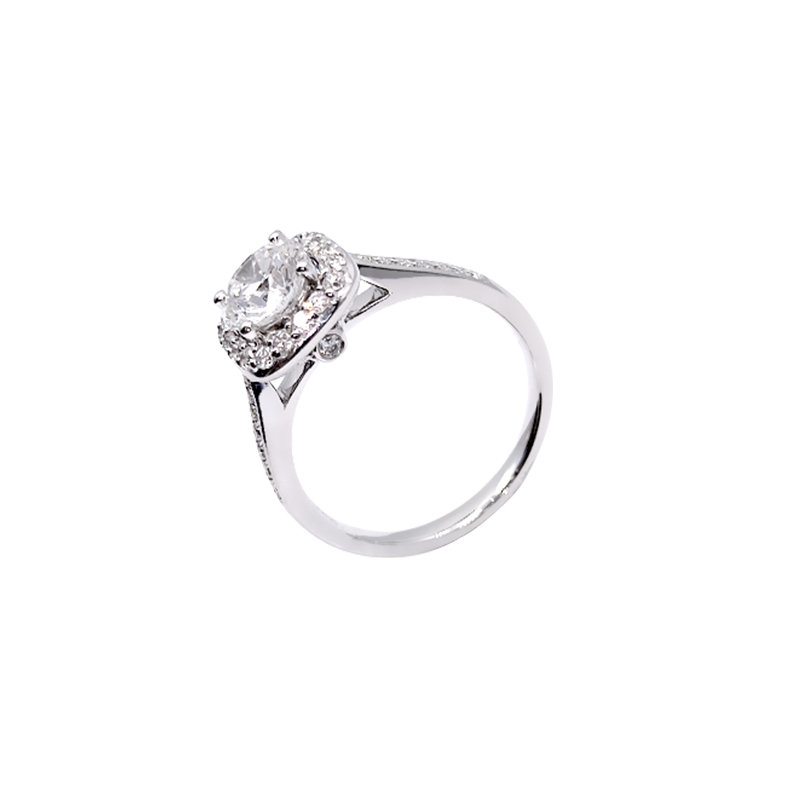 Sugar Cube-Inspired Lab-Grown Diamond Ring